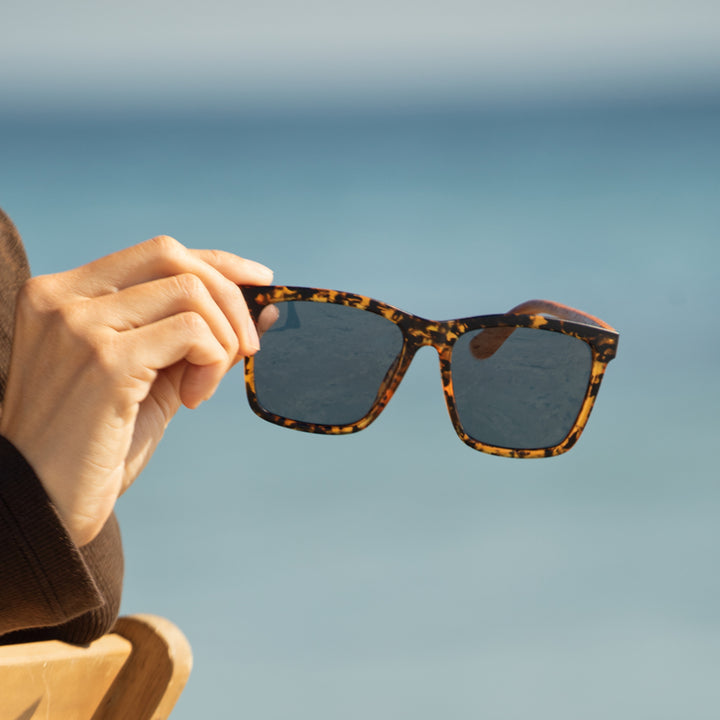 BP19991 - Koa - Matte Marble Amber Tortoise / Walnut Wood / Smoke Polarized Lens